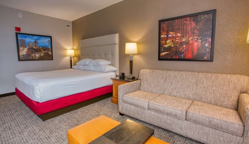 Chambre Deluxe, 1 très grand lit et 1 canapé-lit, réfrigérateur et four à micro-ondes (Upper Floor)