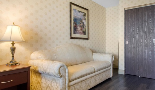 Chambre Standard, 1 grand lit et 1 canapé-lit, accessible aux personnes à mobilité réduite