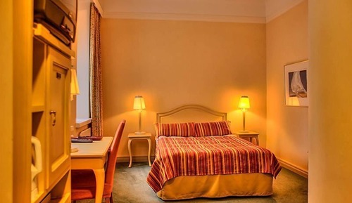 Chambre Double (with Jacuzzi)