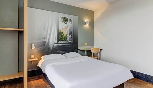 Chambre Double, accessible aux personnes à mobilité réduite, non-fumeurs