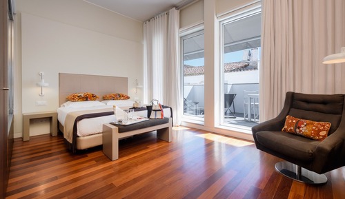 Chambre Classique, balcon, vue ville