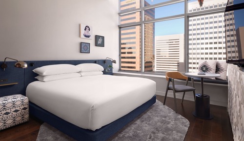 Suite, 1 chambre (Mobility/Hearing Access, Roll-in Shwr)