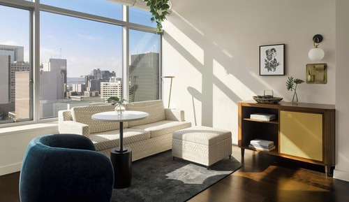 Suite, 1 très grand lit et 1 canapé-lit