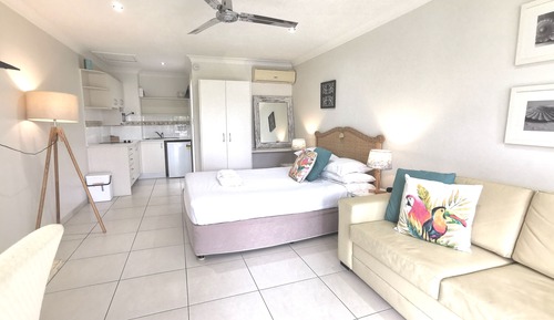 Studio Deluxe (Lakefront)