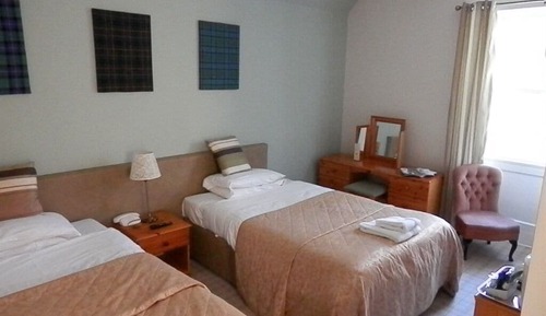 Chambre Standard avec lits jumeaux, salle de bains attenante