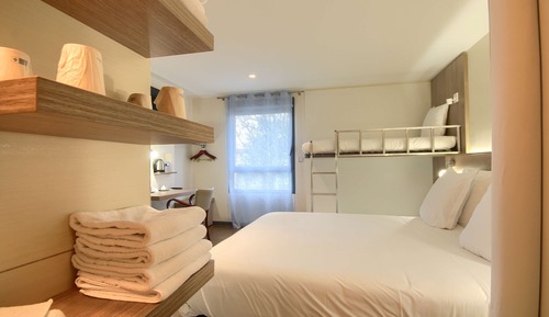 Chambre Familiale, plusieurs lits, non-fumeurs