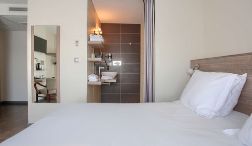 Chambre Confort, 1 grand lit, non-fumeurs (Twin bed on request)