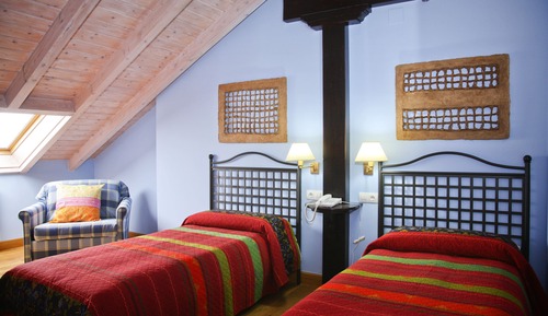 Chambre Double Confort (with extra bed. Casona  main building)