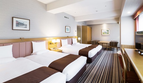 Chambre Quadruple, non-fumeurs (Eco Plan - No Cleaning Service)