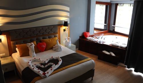 Chambre Double, baignoire à jets