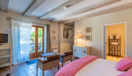 Chambre Double Confort, vue cour intérieure
