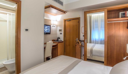 Chambre Simple Supérieure, 1 lit une place