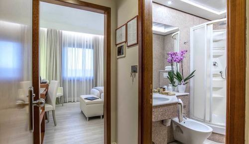 Chambre Supérieure Double ou avec lits jumeaux