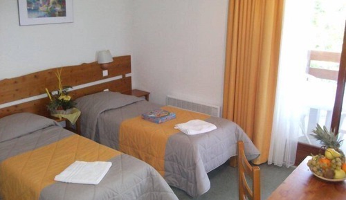 Chambre avec lits jumeaux (2 Pers)
