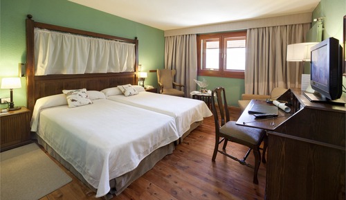 Chambre Standard avec lits jumeaux (2 Adults + 1 Child)