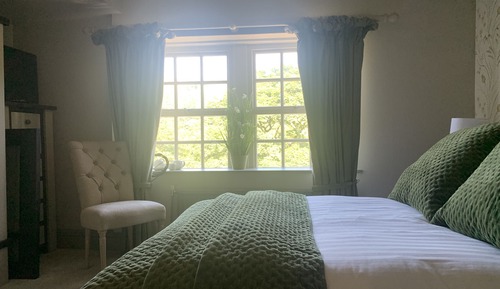 Chambre Double, salle de bains attenante