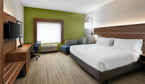 Suite, 1 très grand lit et 1 canapé-lit