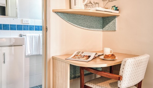 Chambre Économique, 1 lit double (Budget Room - Stair Access Only)