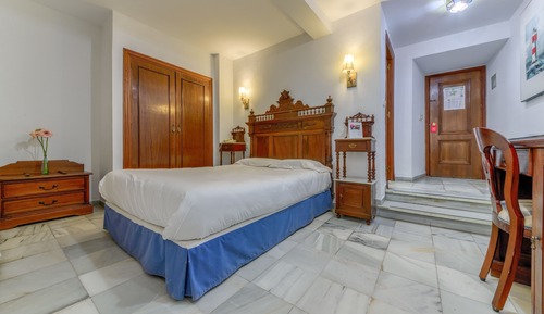 Chambre Économique Double ou avec lits jumeaux