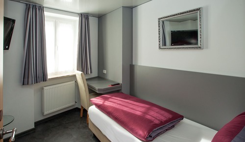 Chambre Simple, salle de bains privée