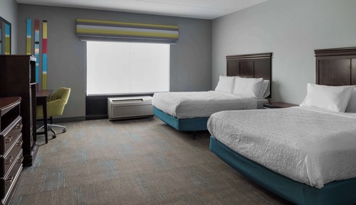 Chambre Standard, 2 grands lits, accessible aux personnes à mobilité réduite