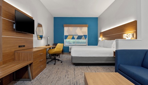 Suite, 1 très grand lit et 1 canapé-lit
