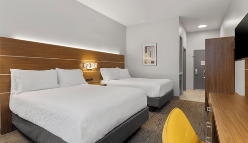 Chambre Standard, 2 lits doubles, baignoire accessible aux personnes à mobilité réduite (Mobility)