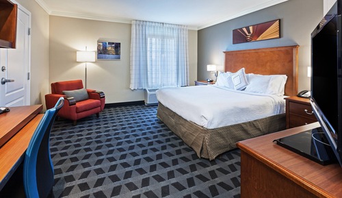 Studio, 1 très grand lit, non-fumeurs (Mobility/Hearing Accessible, Tub)