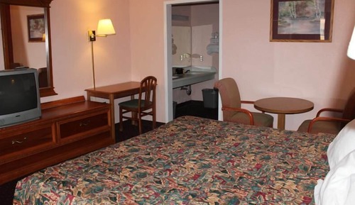 Chambre Standard, 1 très grand lit, fumeurs