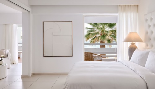 White Suite Sea View