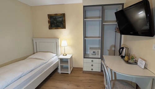 Chambre avec lits jumeaux, vue montagne