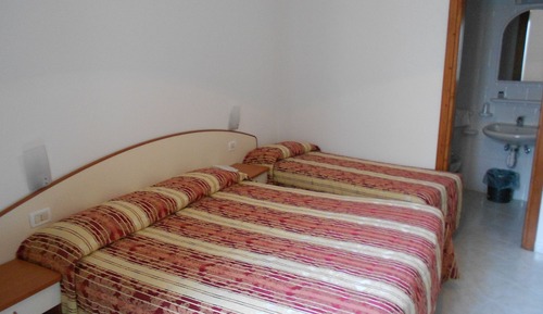 Chambre Triple, balcon