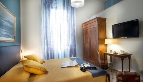 Chambre Double Confort, salle de bains privée, vue ville
