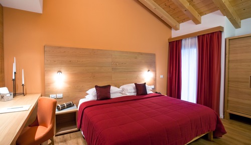 Chambre Supérieure, 1 très grand lit, vue vignoble