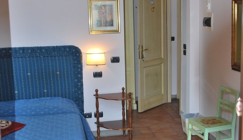 Chambre Économique Double ou avec lits jumeaux, rez-de-chaussée