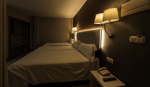 Chambre Triple, vue ville