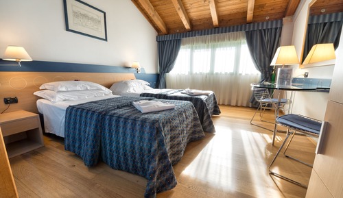 Chambre Standard Double ou avec lits jumeaux
