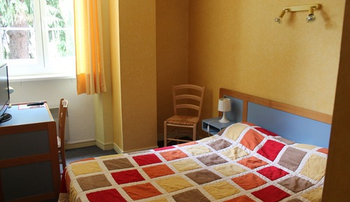 Chambre Double Standard, salle de bains commune