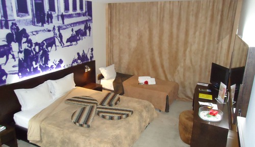 Chambre Double (with extra bed, Spa Access)