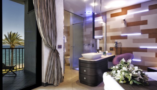 Chambre Deluxe, bain à remous, vue mer