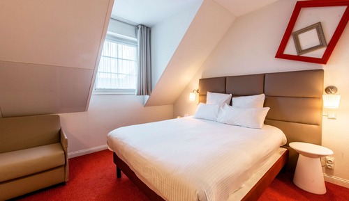 Chambre Confort, 1 lit double, non-fumeurs (with Single Sofabed)