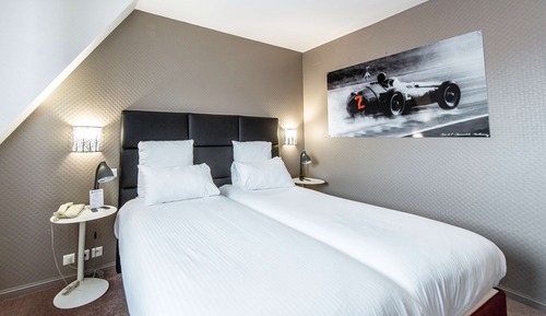 Chambre Deluxe, 1 lit double, non-fumeurs, accès piscine