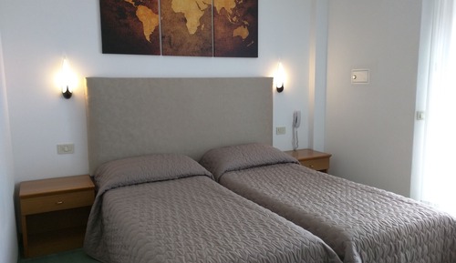 Chambre Standard, 2 lits une place