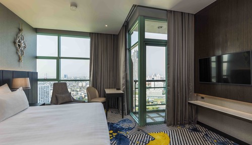 Two Bedroom Club Suite City View