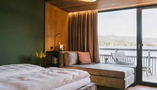 Chambre Double Signature, 1 très grand lit, balcon, vue lac