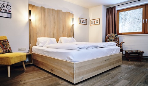 Chambre Double, vue montagne