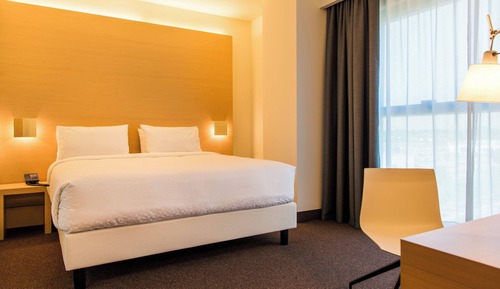 Chambre Supérieure, 1 très grand lit