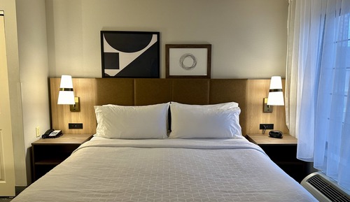 Chambre, 1 grand lit, cuisine (Communications, Mobility, Access Tub)