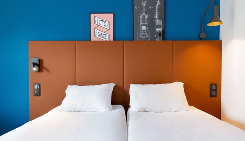 Chambre Standard, 2 lits une place