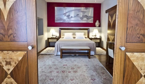 Suite (Bath with jets)